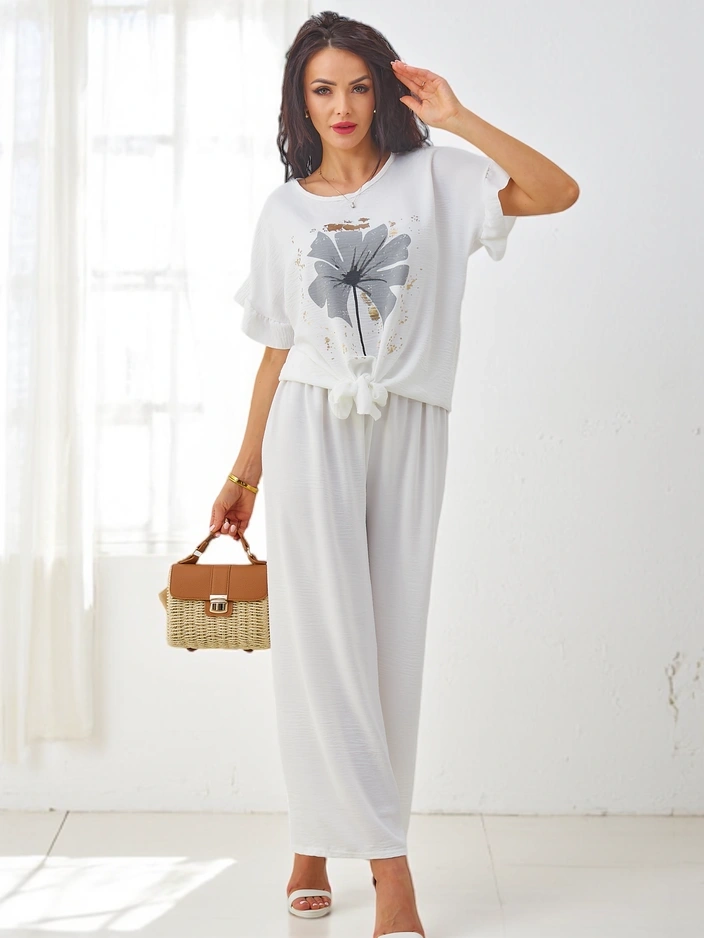 Resti Women's casual set with a short-sleeve blouse and wide trousers