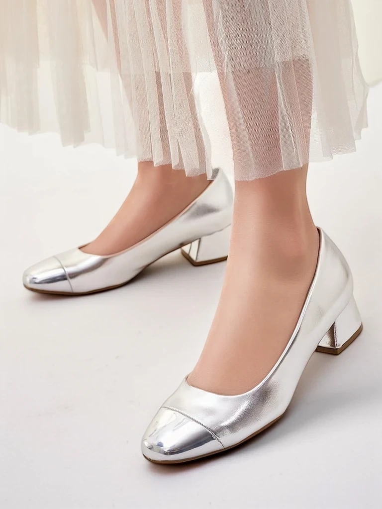 Resti Womens Low Heel Pumps Penolle