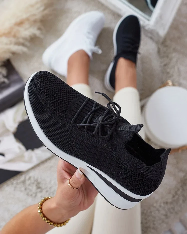 Resti Women's Sports Shoes with Hidden Anchor Avese