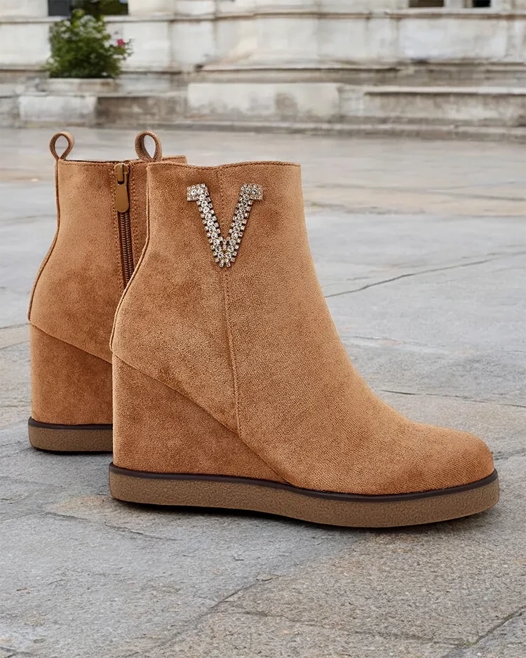 Resti Nerias women's boots on heels
