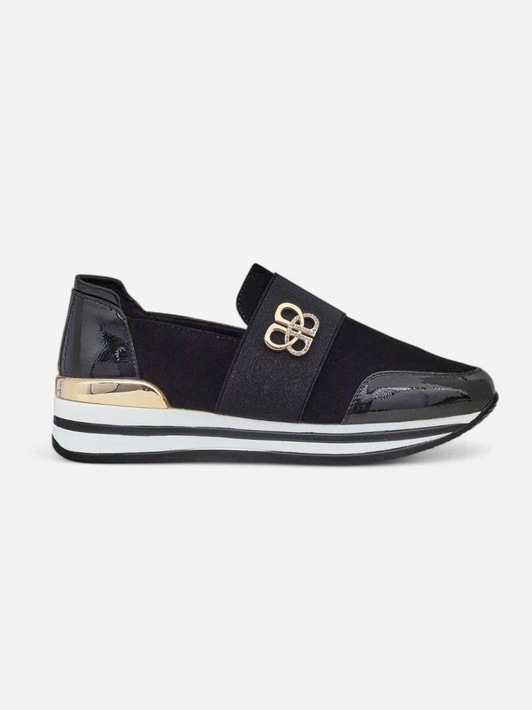 Resti Women's slip-on shoes with Motill decoration