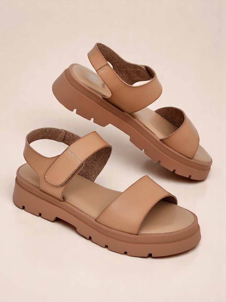 Resti Royal Fashion Women's Otvanna sandals with a thick sole