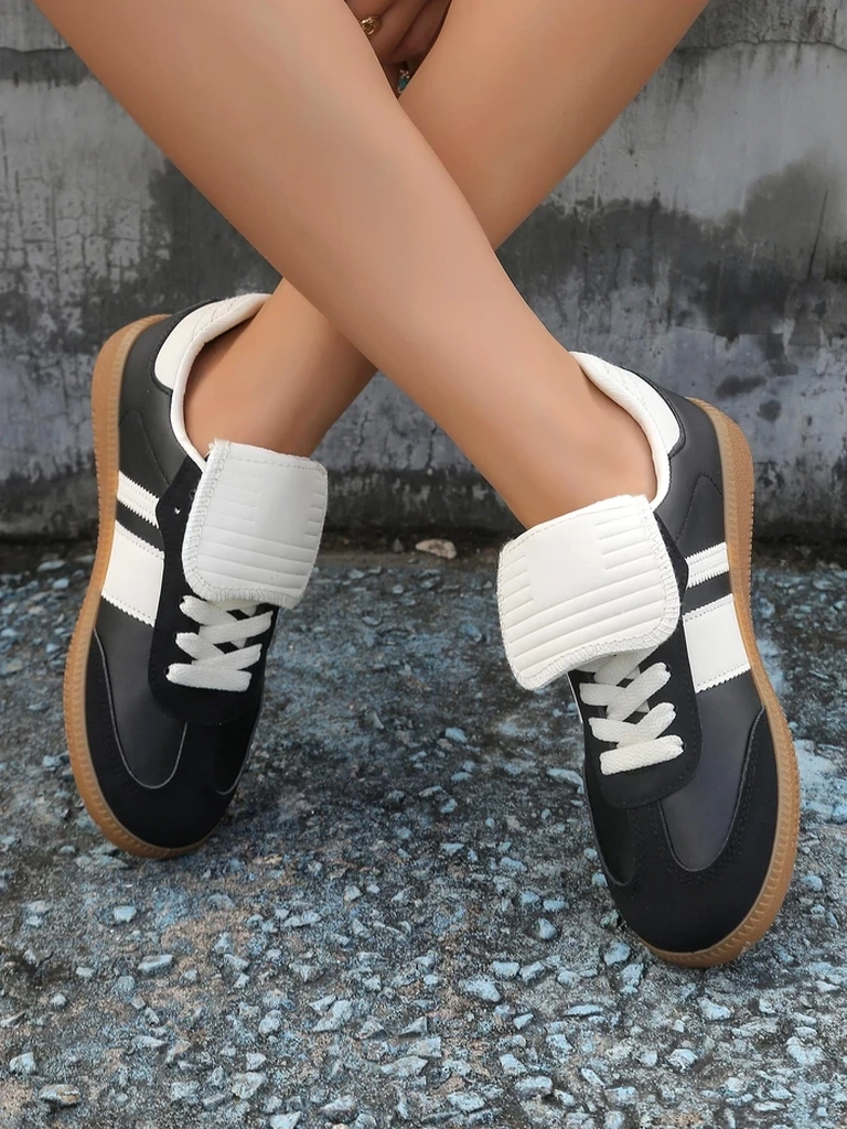 Resti Women's sports sneakers Ensire