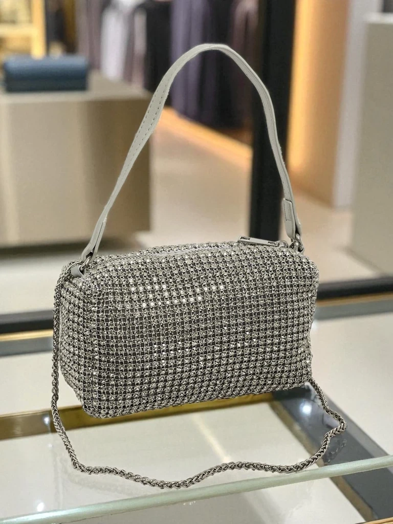 Listová kabelka s kubickými zirkónmi