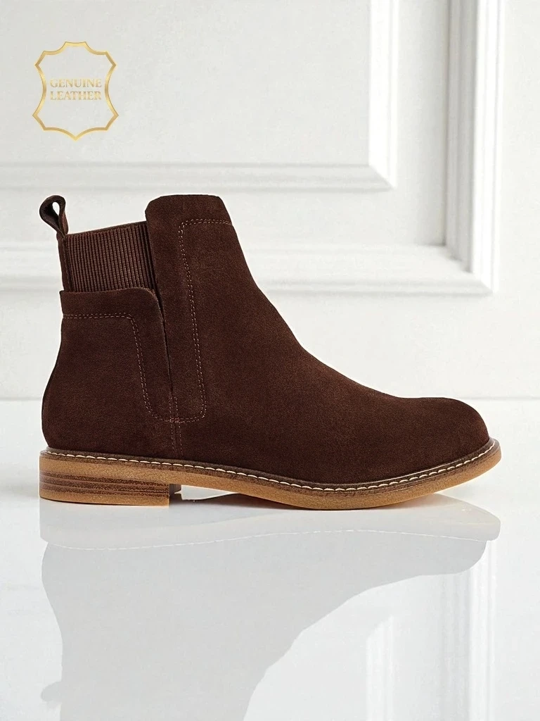 Resti Cuoio Elegante: Brown Suede Ankle Boots for Stylish Women