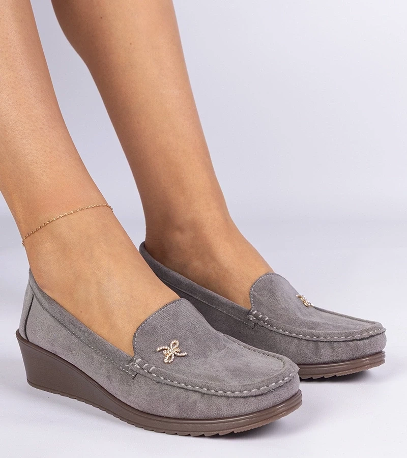 Gemre Sarimi pantofi mocasini gri pentru femei pe pană din piele ecologică