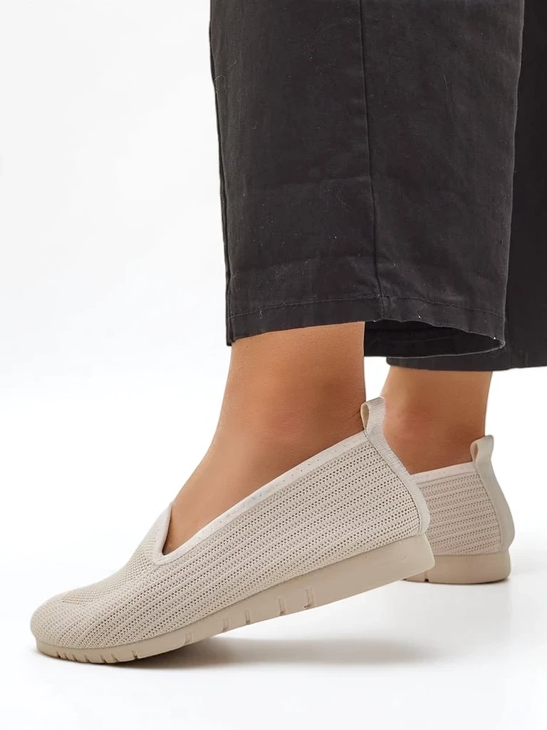 Resti Women's Fabric Moccasins Caerit