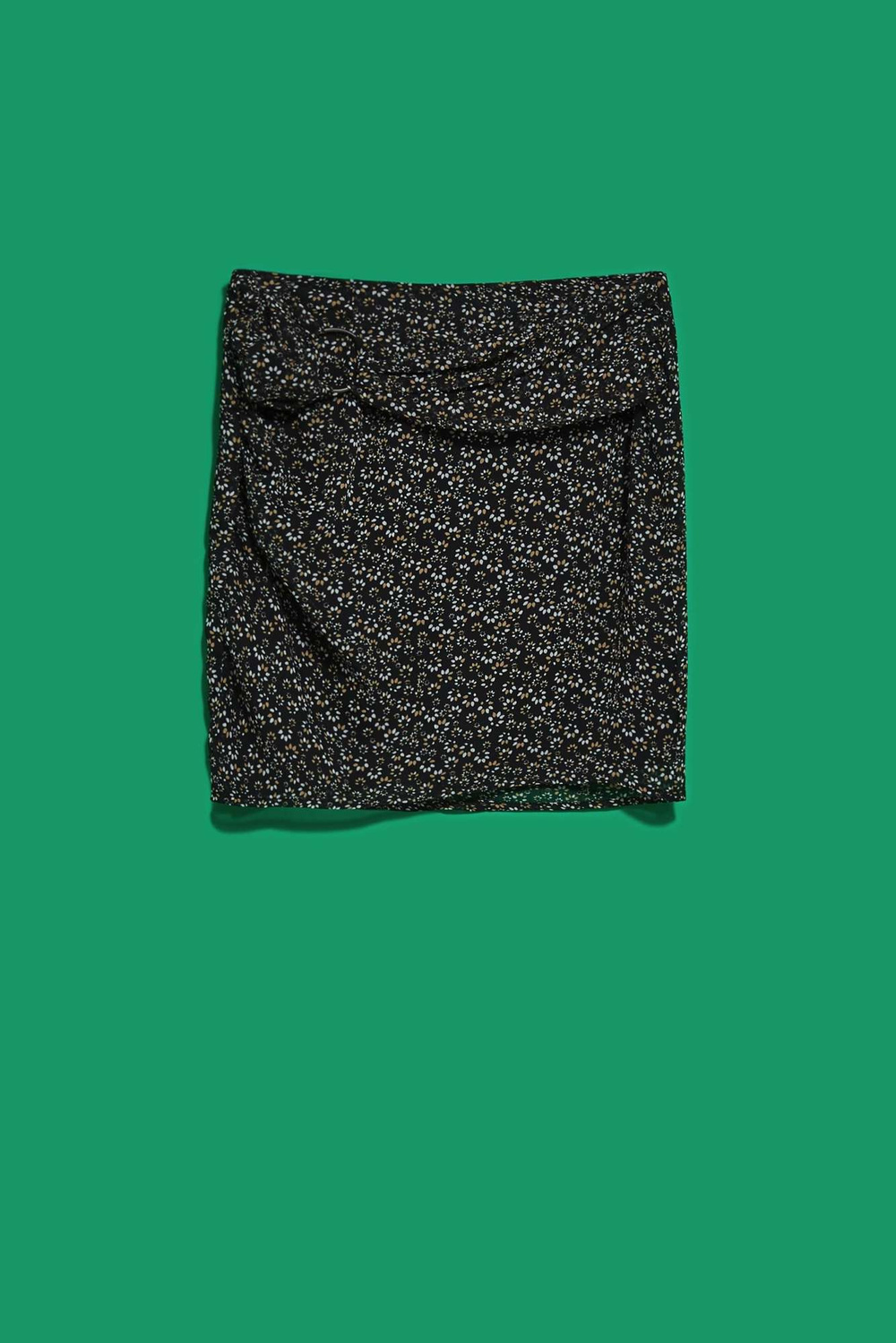 Skirt with a print of small flowers