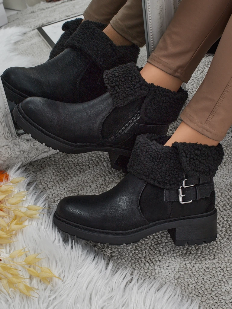 Дамски боти до глезена с козина