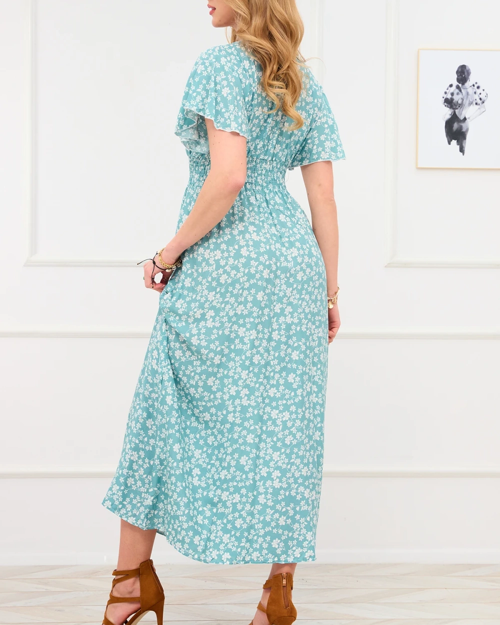 Resti Long green women's dress with floral motif - Clothing