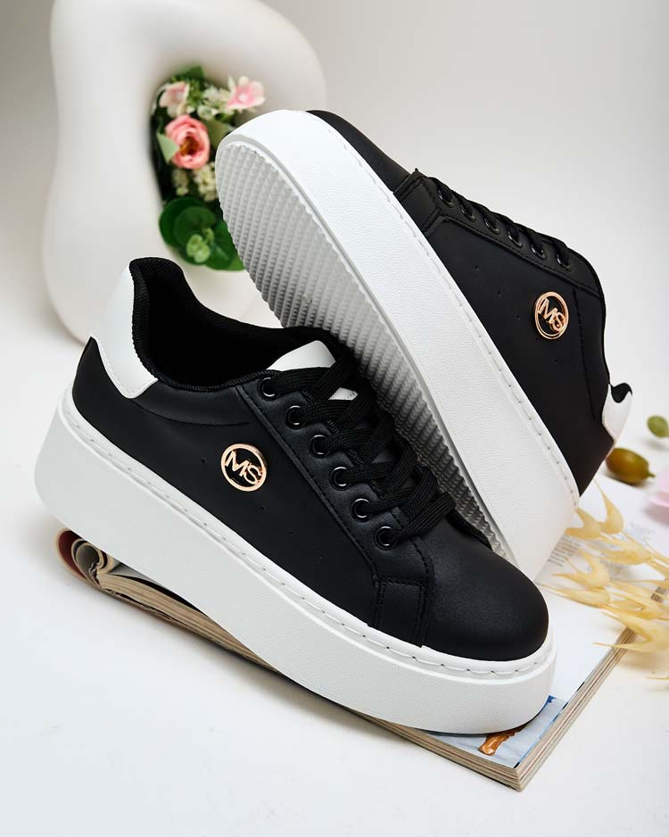 Resti Women&#039;s sporty sneakers on a Calomie heel