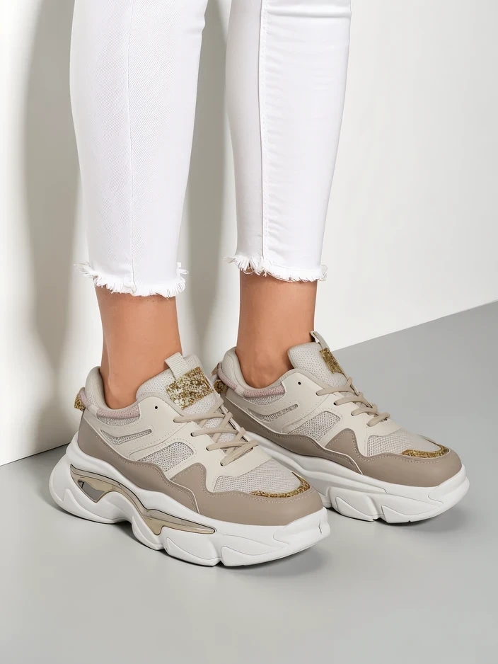 Resti Women's sneakers with a thicker sole Lesalli