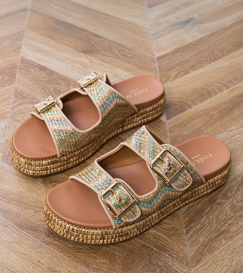D/CEO Golden sandals with buckles on the straps Rider