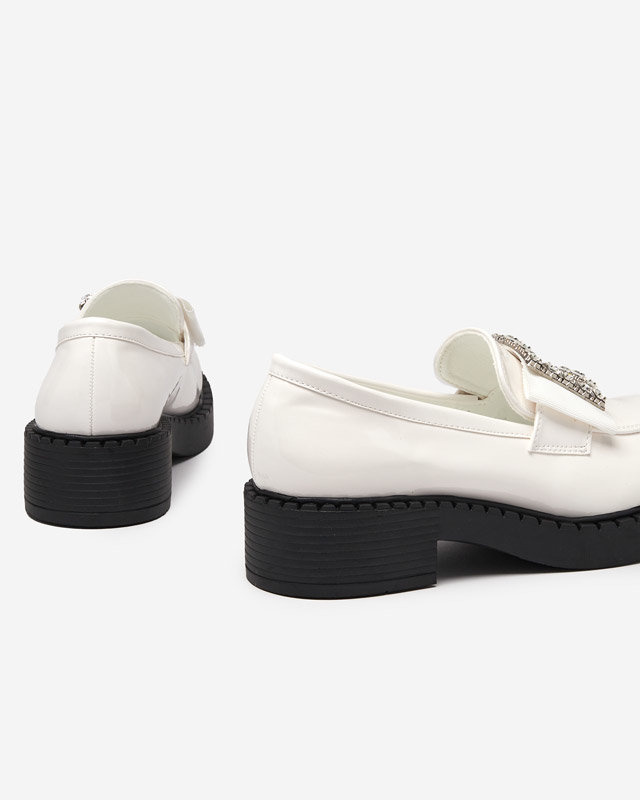 Resti Lacquered shoes with a white buckle. Fogim- Footwear