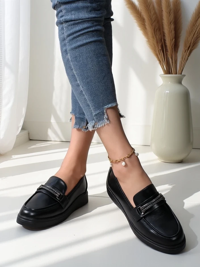 Resti Womens Moccasins Afisal