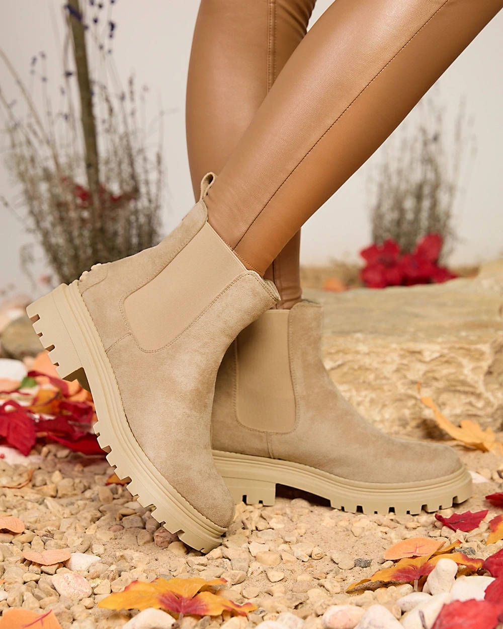 Resti Beige Women&#039;s Insulated Comfy Walk Boots