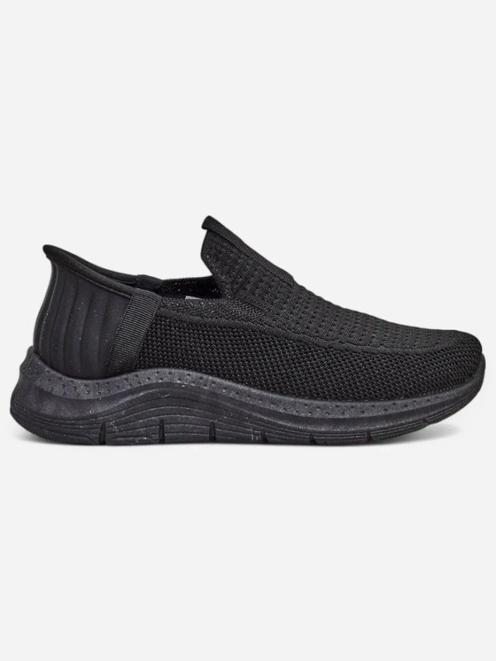 Resti Women's Slip-On Fabric Sports Shoes Secat