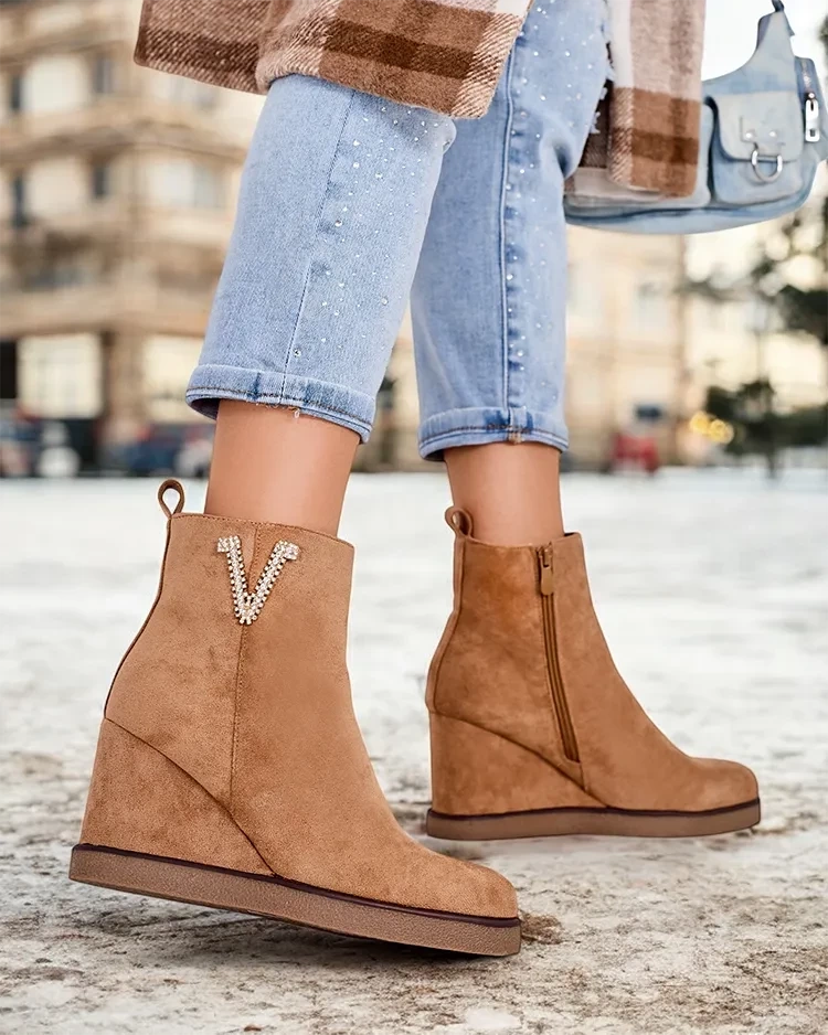 Resti Nerias women's boots on heels