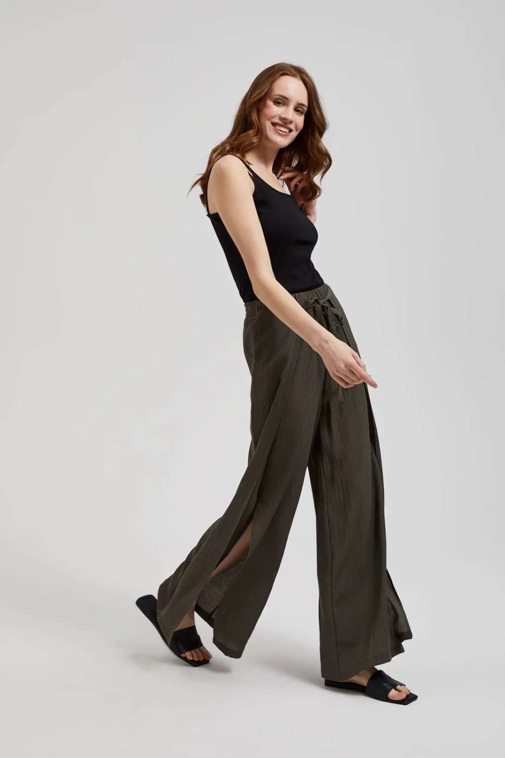 Women's wide trousers with elastic waistband MOODO - olive