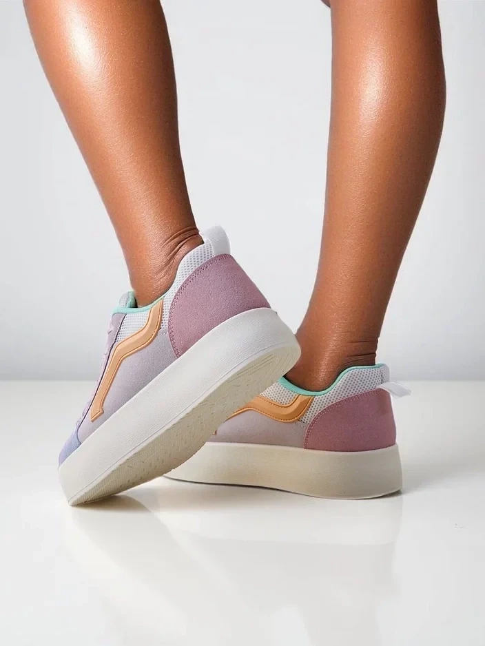 Resti Women's sports sneakers on a platform Ensis