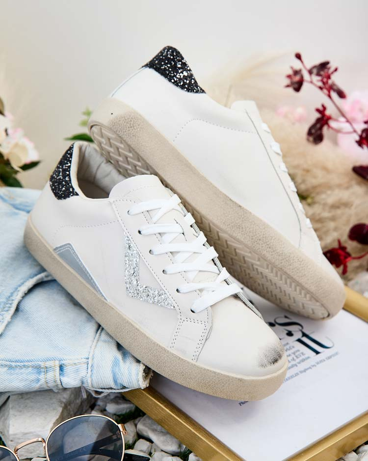 Resti Women&#039;s sporty sneakers with embellishments Ginn