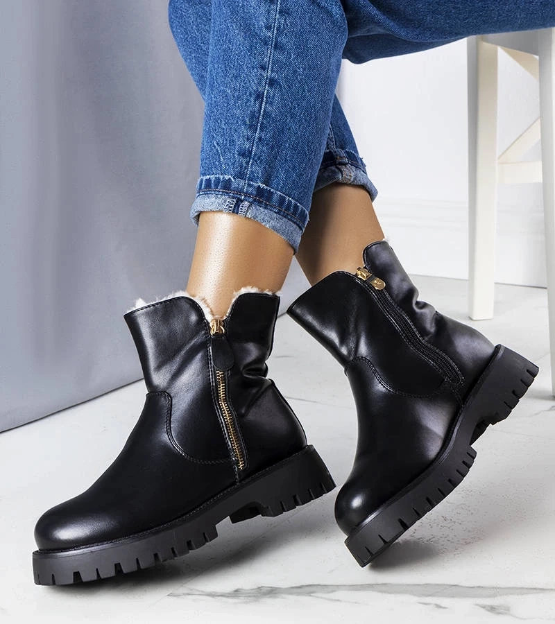D/CEO Black patent leather strada boots