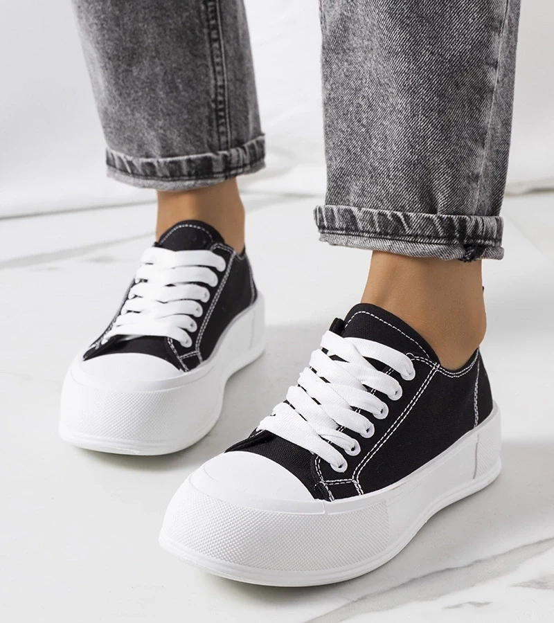 D/CEO Beige trainers Venancia