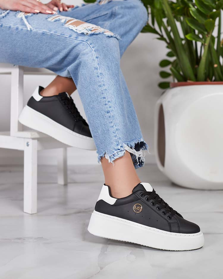 Resti Women&#039;s sporty sneakers on a Calomie heel