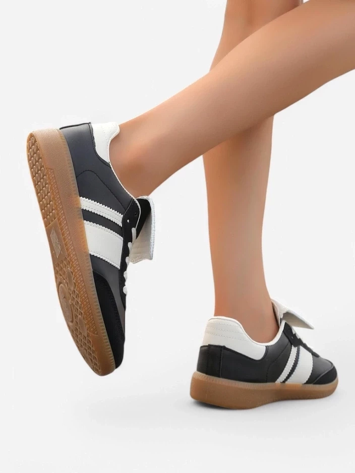 Resti Women's sports sneakers Ensire