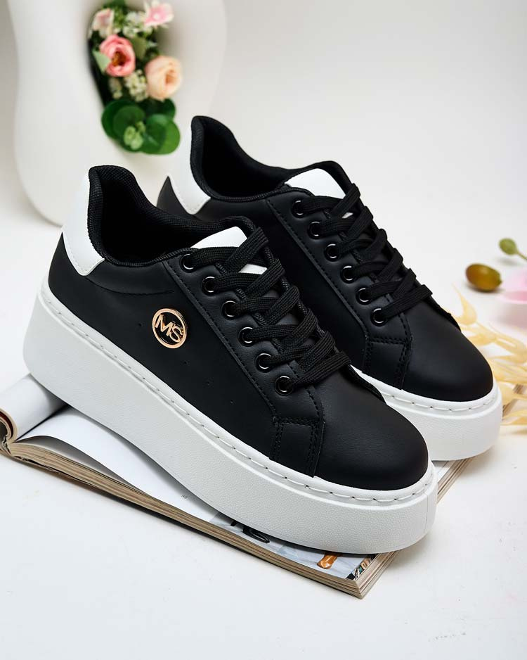 Resti Women&#039;s sporty sneakers on a Calomie heel