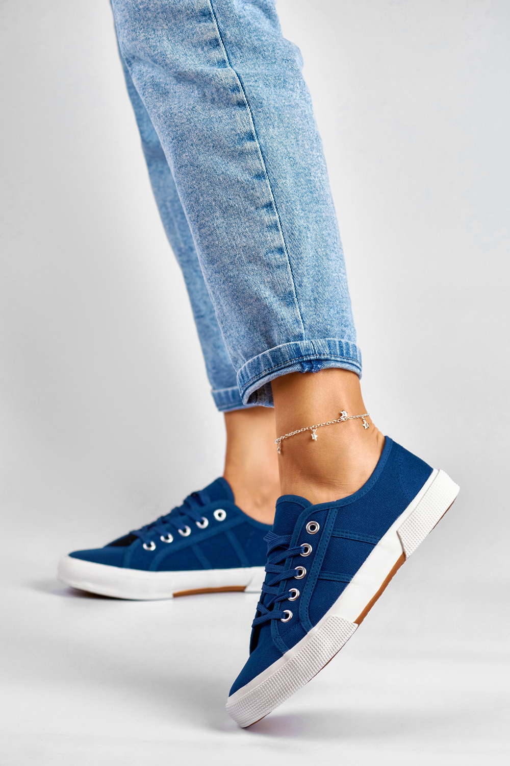 primohurt Granatowe niskie trampki