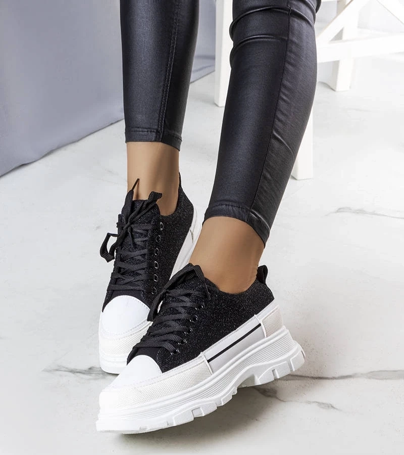 D/CEO Black trainers Beat