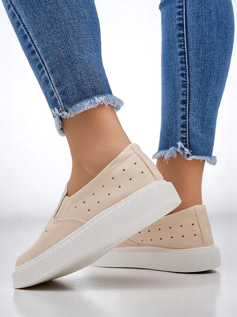 Resti Ladies&#039; perforated sports lace-up shoes Vaned