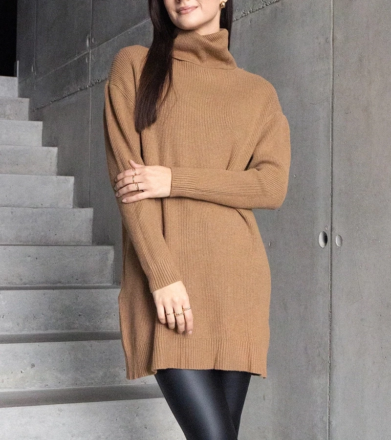 UR/CEO Long brown soft turtleneck sweater Kali