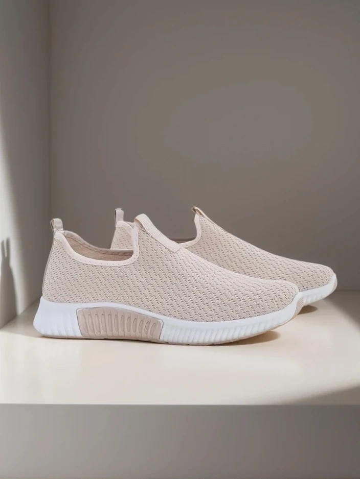Resti Women's sports shoes made of material Agafia