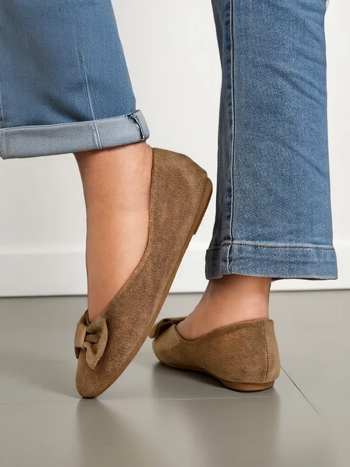 Resti Women&#039;s ballerinas with a bow Abroes