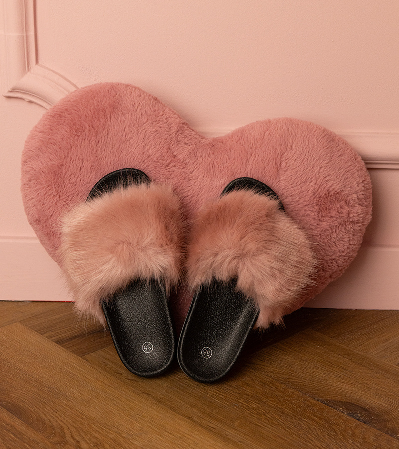 marka niezdefiniowana Pink children's fur slides Malinka