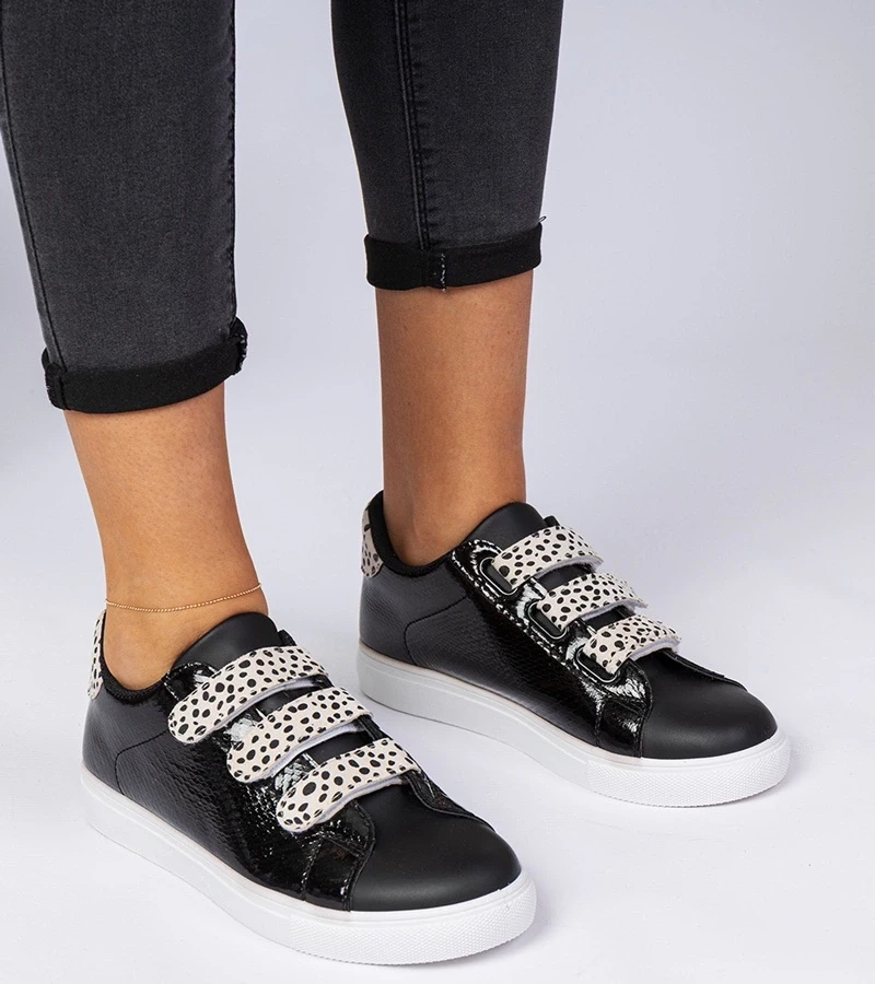 Gemre Adidași negri cu finisaj animal print cu arici Astrala