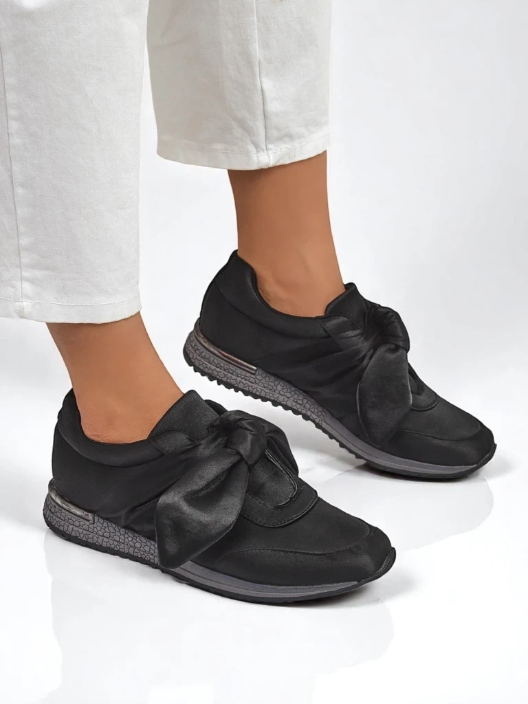Resti Women's Sneakers with Bow Socca