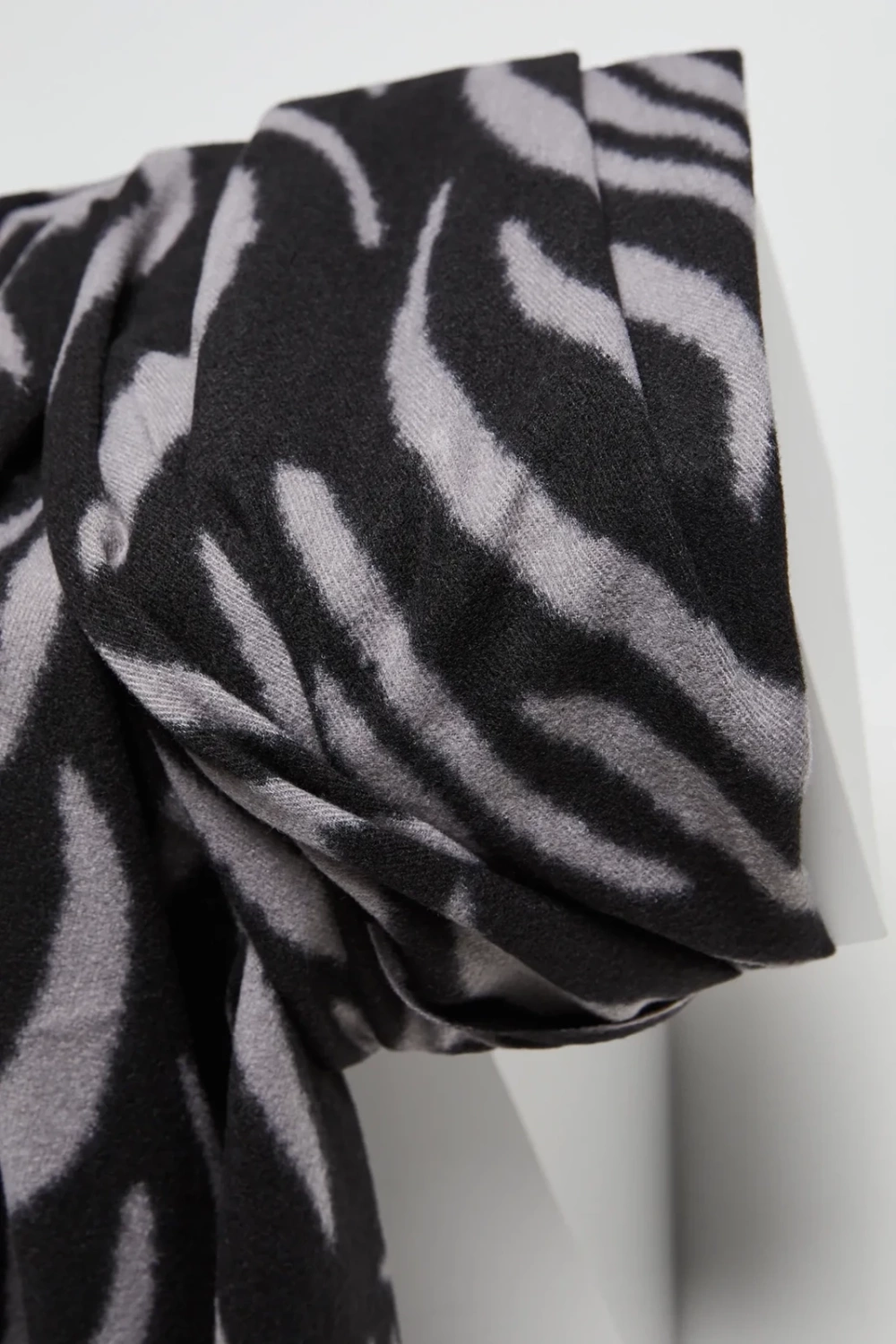 Marisse Women&#039;s Scarf Z-Sz-4517 D.Grey