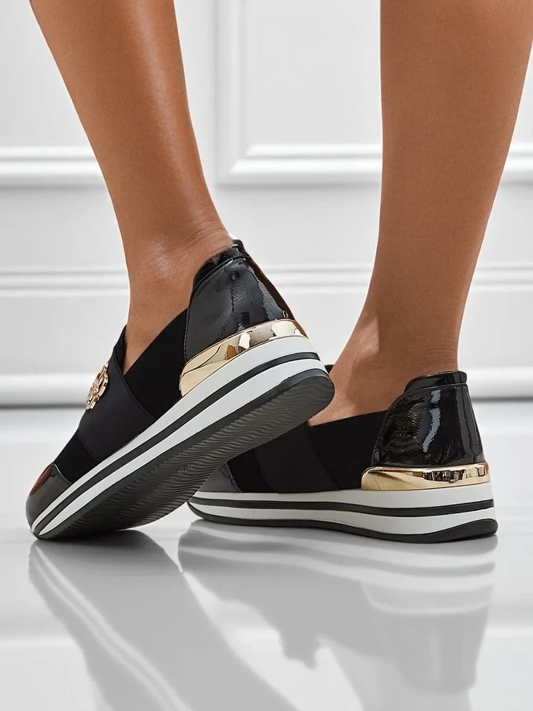Resti Women's slip-on shoes with Motill decoration