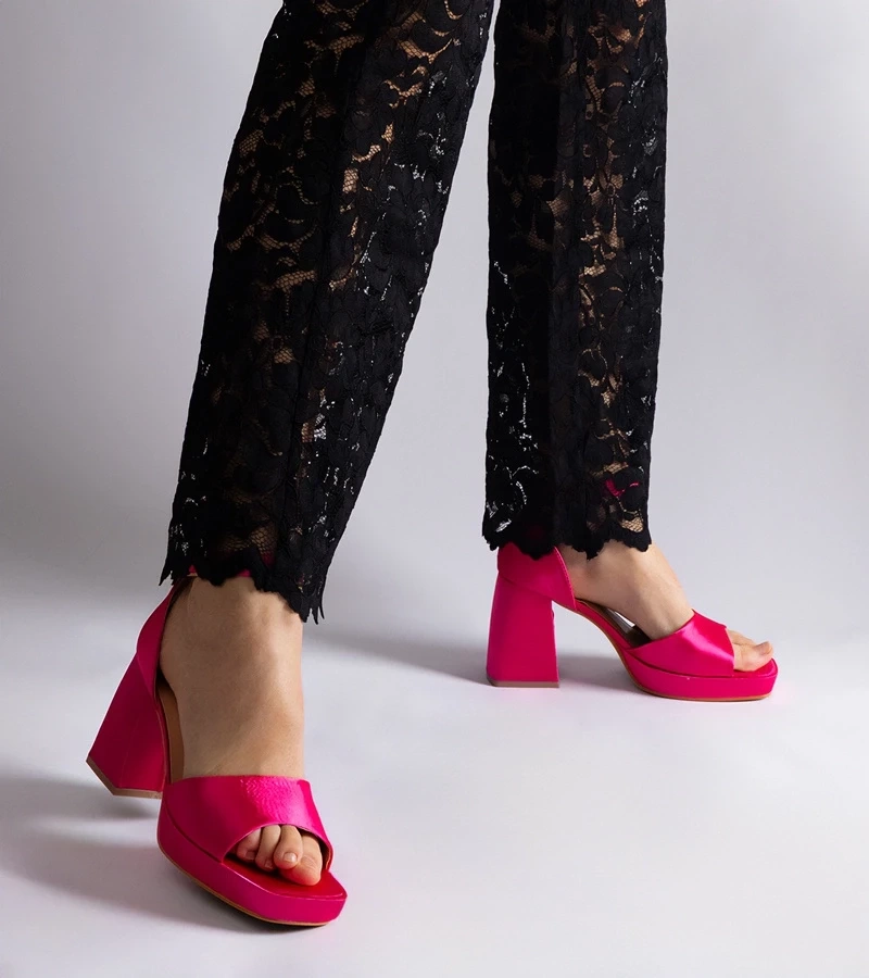 Gemre Sandale roz din satin cu toc masiv Saucedo