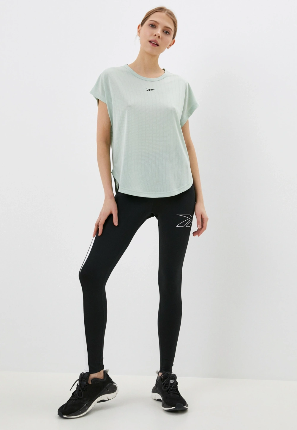 Перфорирана тениска REEBOK UBF