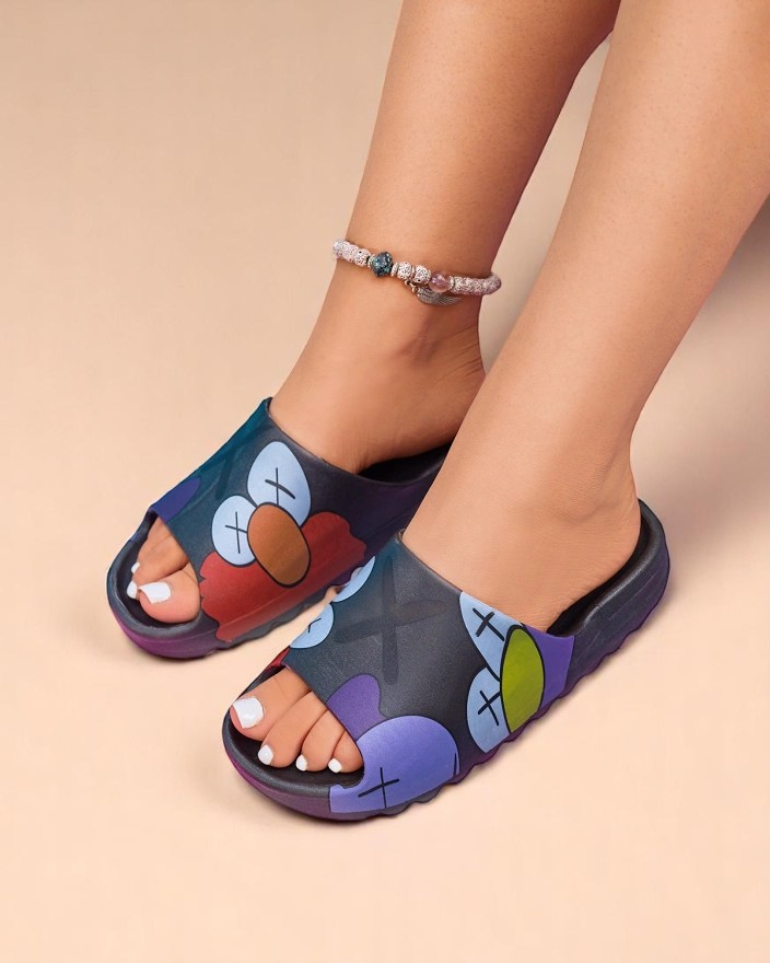 Čierne žabky Resti Royalfashion s potlačou