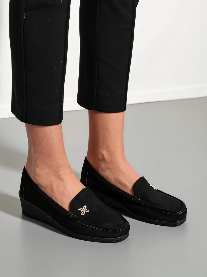 Resti Women's moccasins on a low wedge Lomman