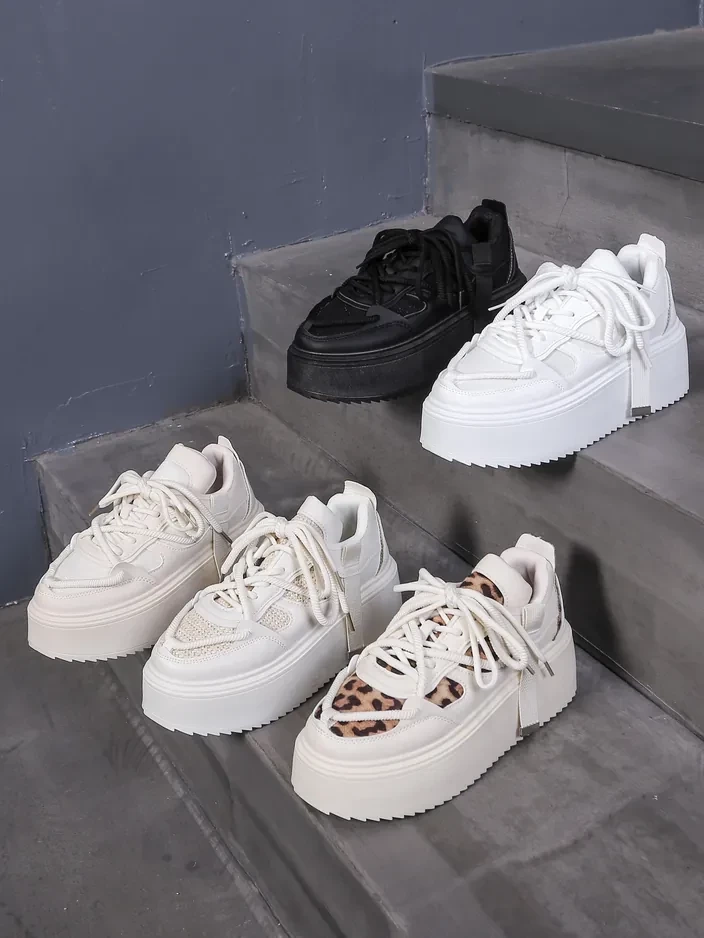 Resti Womens sporty platform sneakers Aeroll