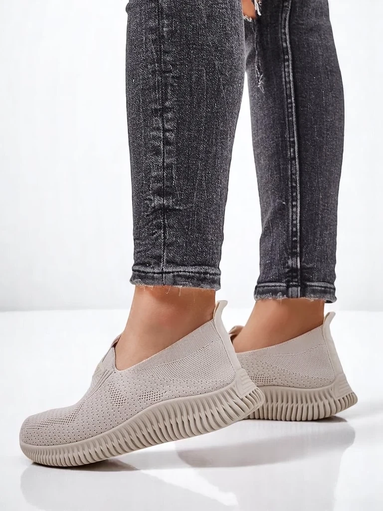 Resti Women's Slip-On Fabric Sports Shoes Serra