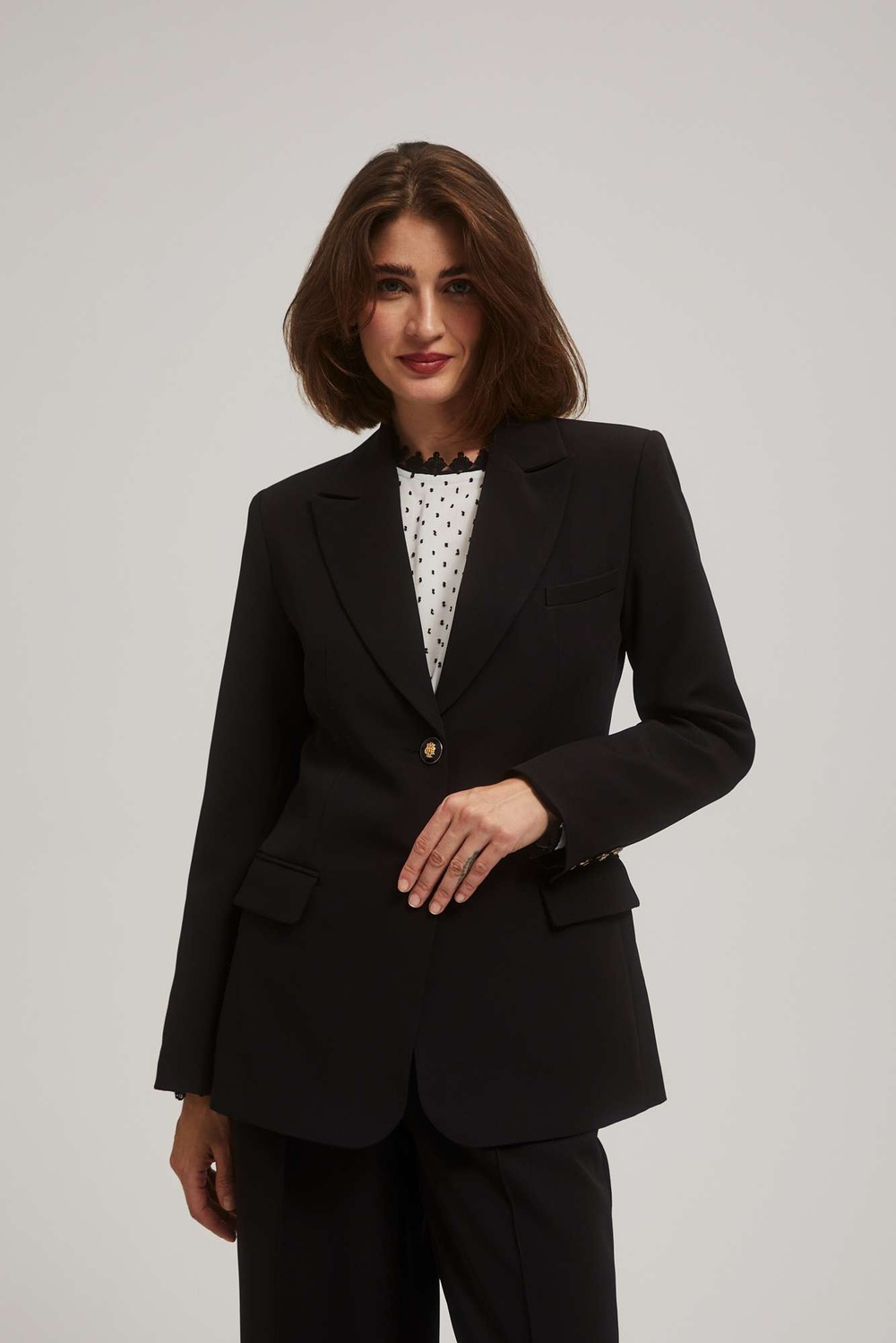Marisse Single-Breasted Black Jacket