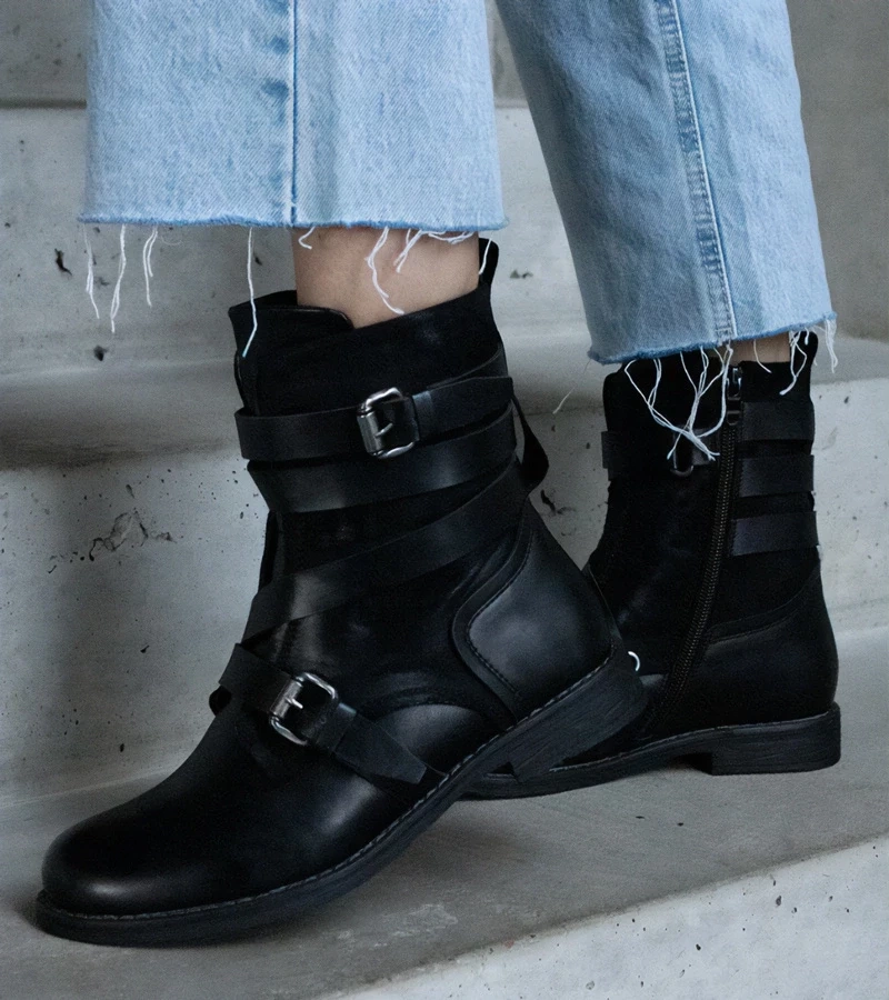 Gemre Botine negre călduroase cu talpă plată din materiale combinate Verta