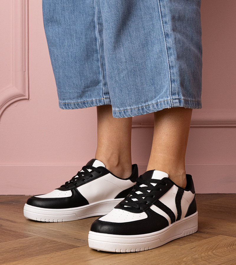 Gemre Adidași negri decorați cu sclipici Blona